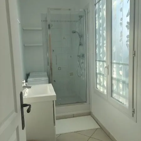 شقة Vue Avec Terrasse كابورغ